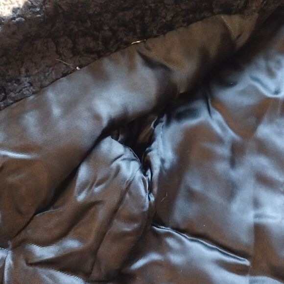 Women's Faux Black Lamb Fur, Broad Shoulder Cropped Winter Coat -Size Small? - Picture 12 of 14